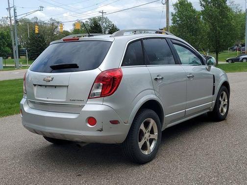 Silver Ice Metallic 2013 Chevrolet Captiva Sport LT