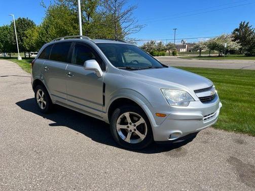 Silver Ice Metallic 2013 Chevrolet Captiva Sport LT
