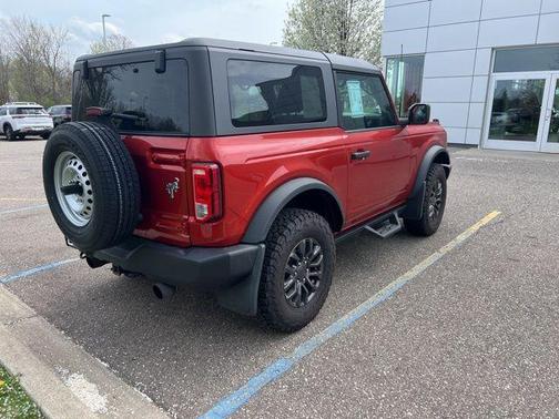 Chili Pepper Red 2022 Ford Bronco Base