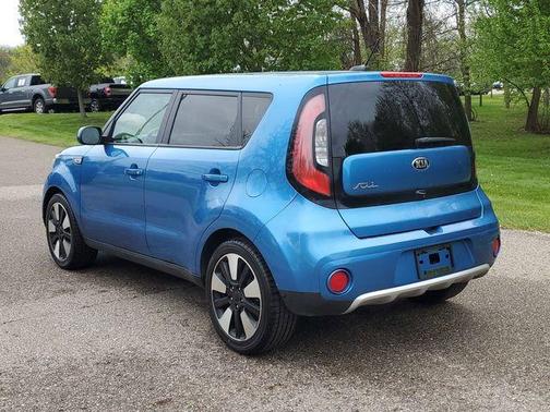 Caribbean Blue 2018 Kia Soul +