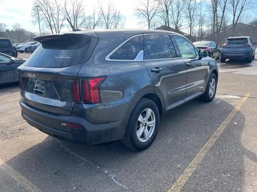 2023 Kia Sorento LX