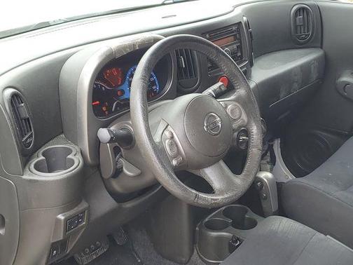 Pearl White 2013 Nissan Cube 1.8 S