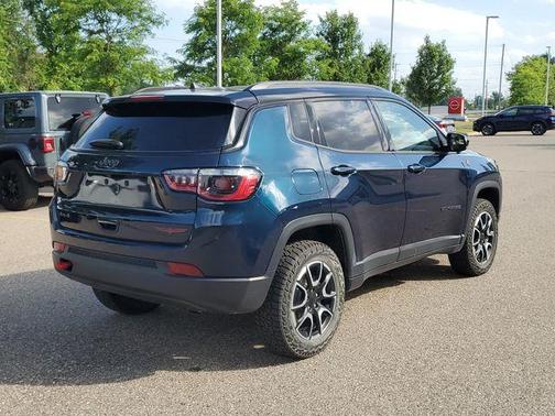 Fathom Blue Pearlcoat 2024 Jeep Compass Trailhawk