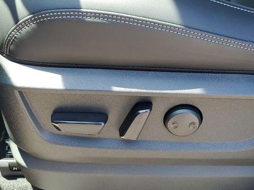 Black 2025 Nissan Armada SL