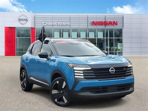 2025 Nissan Kicks SR