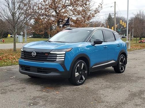 2025 Nissan Kicks SR