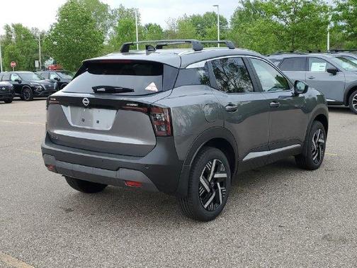 Gun Metallic 2026 Nissan Kicks SV