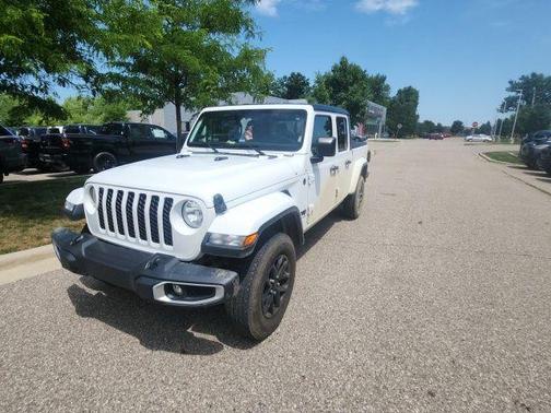 Bright White Clearcoat 2023 Jeep Gladiator Sport