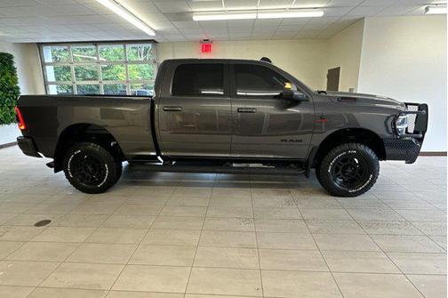 2022 RAM 3500 Big Horn Crew Cab 4x4 6'4' Box
