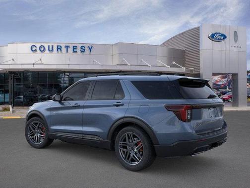 2025 Ford Explorer ST-Line