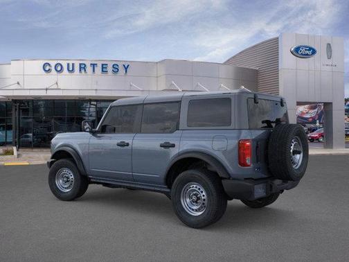 2025 Ford Bronco Base 4 Door 4x4