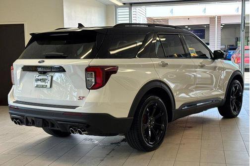 Star White Metallic Tri-Coat 2024 Ford Explorer ST