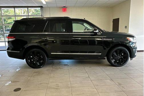 2023 Lincoln Navigator Black Label