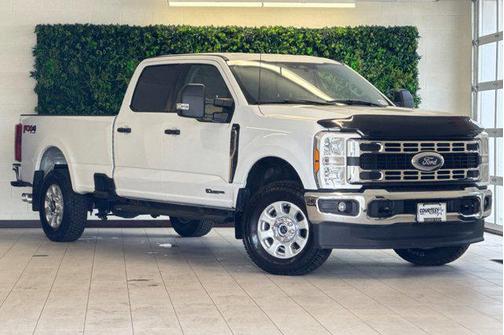 Oxford White 2024 Ford F-250 XLT