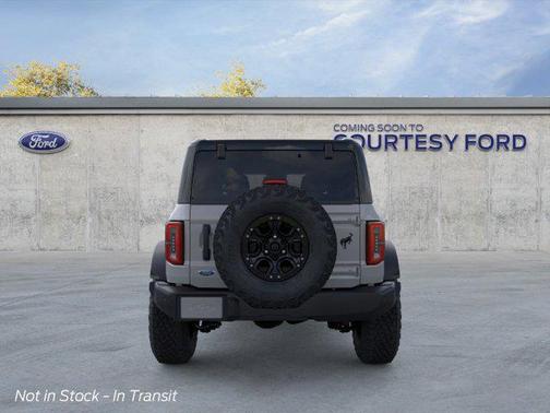 Avalanche Gray 2026 Ford Bronco Outer Banks