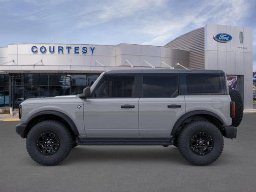 Avalanche Gray 2026 Ford Bronco Outer Banks