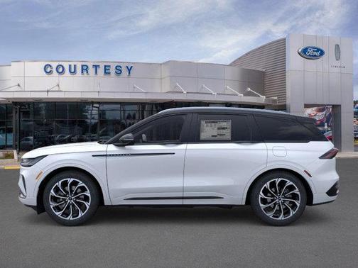 2026 Lincoln Nautilus Reserve