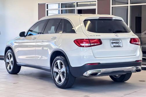 White 2019 Mercedes-Benz GLC 300 4MATIC