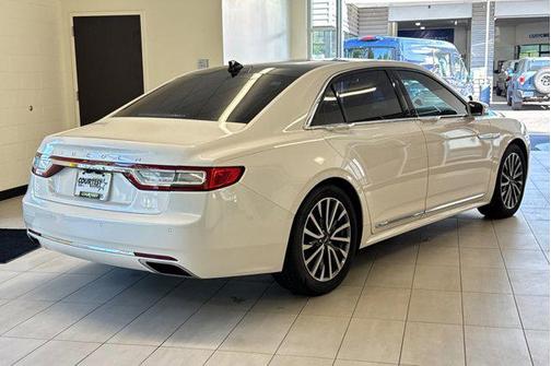 2018 Lincoln Continental Select