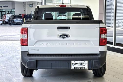 Oxford White 2022 Ford Maverick XL