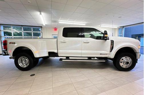 2025 Ford F-450 Lariat
