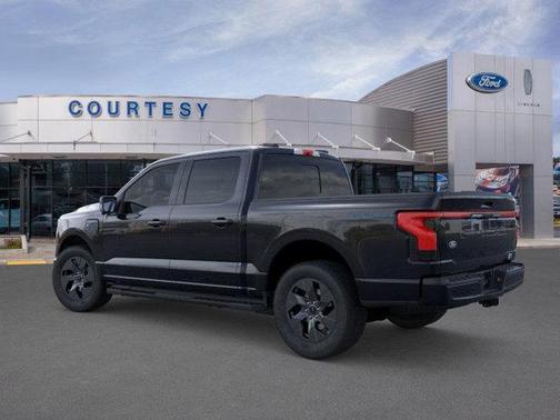 2025 Ford F-150 Lightning LARIAT