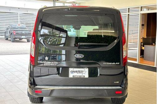 2022 Ford Transit Connect Titanium w/Rear Liftgate