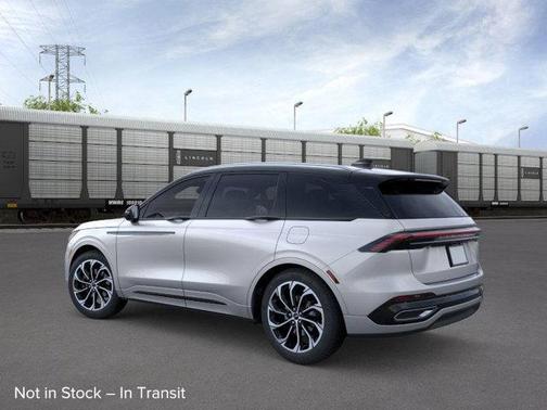 2025 Lincoln Nautilus Reserve