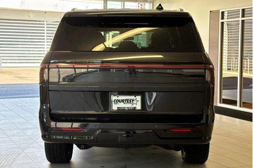 2025 Lincoln Navigator Black Label