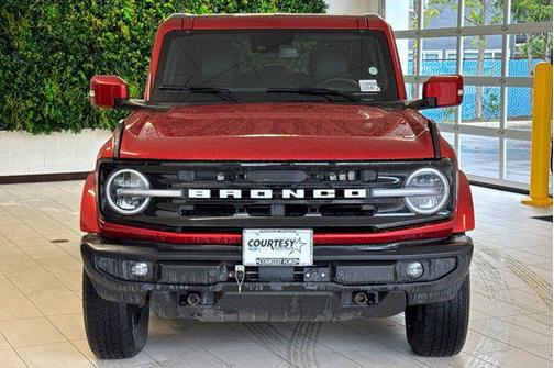 Hot Pepper Red Metallic Tinted Clearcoat 2022 Ford Bronco Outer Banks