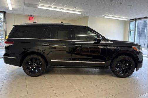 2022 Lincoln Navigator Reserve