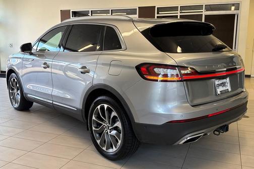Silver Radiance Metallic Clearcoat 2023 Lincoln Nautilus Reserve