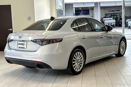 Moonlight Gray Metallic 2024 Alfa Romeo Giulia AWD