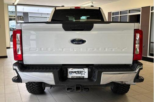 Oxford White 2024 Ford F-350 XLT