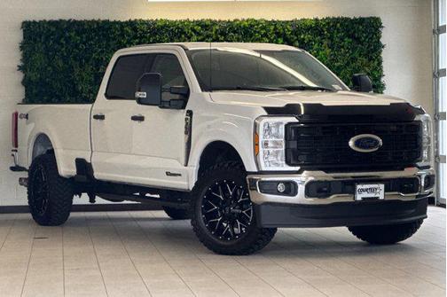Oxford White 2024 Ford F-350 XLT