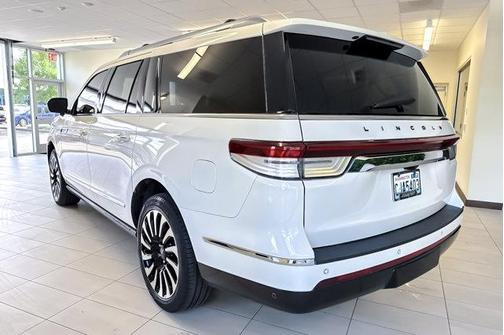 Pristine White Metallic Tri-Coat 2023 Lincoln Navigator Black Label