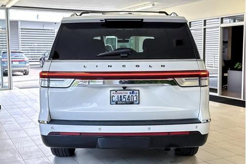 Pristine White Metallic Tri-Coat 2023 Lincoln Navigator Black Label