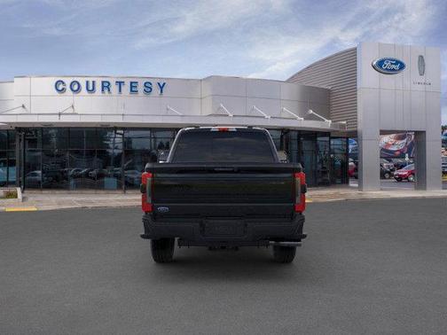 2025 Ford F-350 Platinum