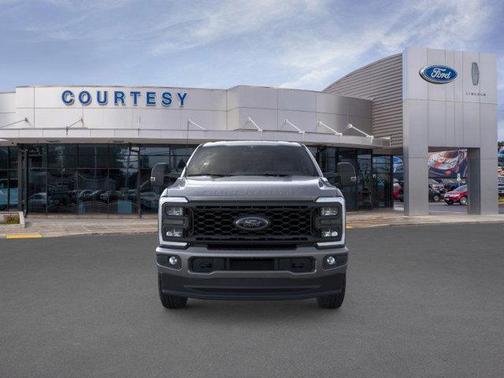 2025 Ford F-350 XLT