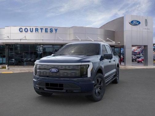 2025 Ford F-150 Lightning LARIAT