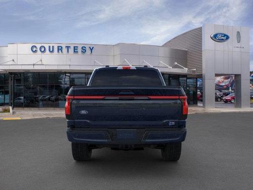 2025 Ford F-150 Lightning LARIAT