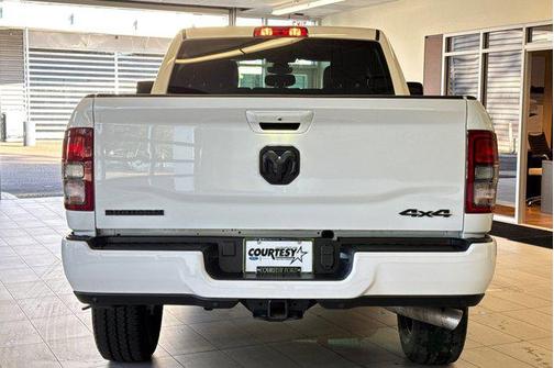 2024 RAM 3500 Big Horn Crew Cab 4x4 6'4' Box