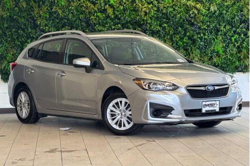 Ice Silver Metallic 2017 Subaru Impreza 2.0i Premium