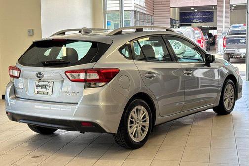 Ice Silver Metallic 2017 Subaru Impreza 2.0i Premium