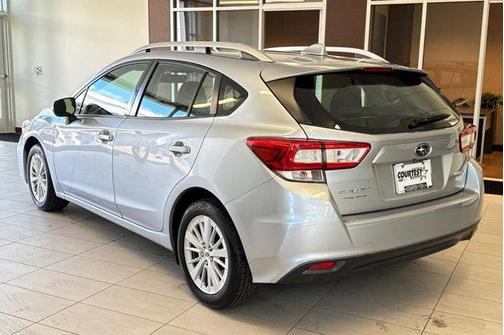 Ice Silver Metallic 2017 Subaru Impreza 2.0i Premium