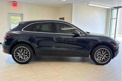 2018 Porsche Macan Base