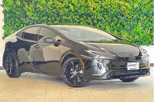 2025 Toyota Prius L
