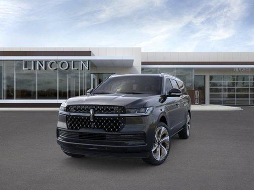 Infinite Black Metallic Clearcoat 2026 Lincoln Navigator Black Label