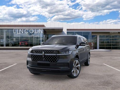 Infinite Black Metallic Clearcoat 2026 Lincoln Navigator Black Label