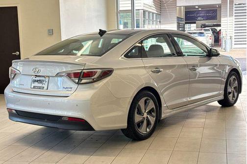 2017 Hyundai SONATA Hybrid Limited